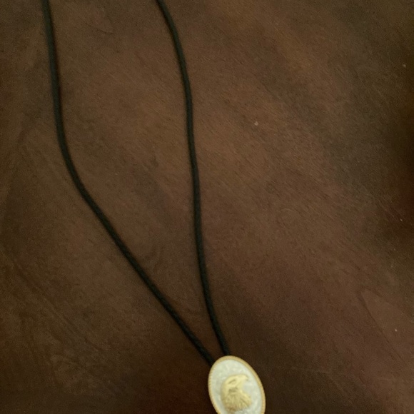 Medallion necklace - Picture 5 of 6
